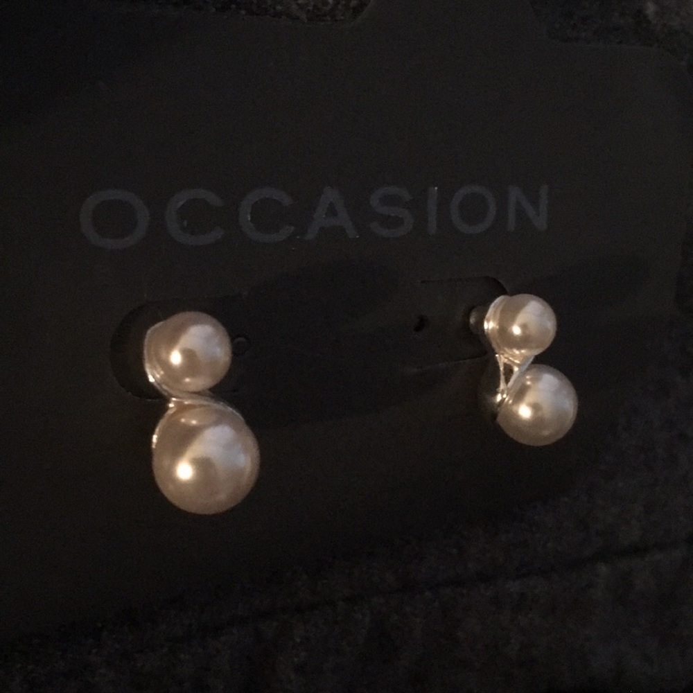 NWT Pearl Earrinngs